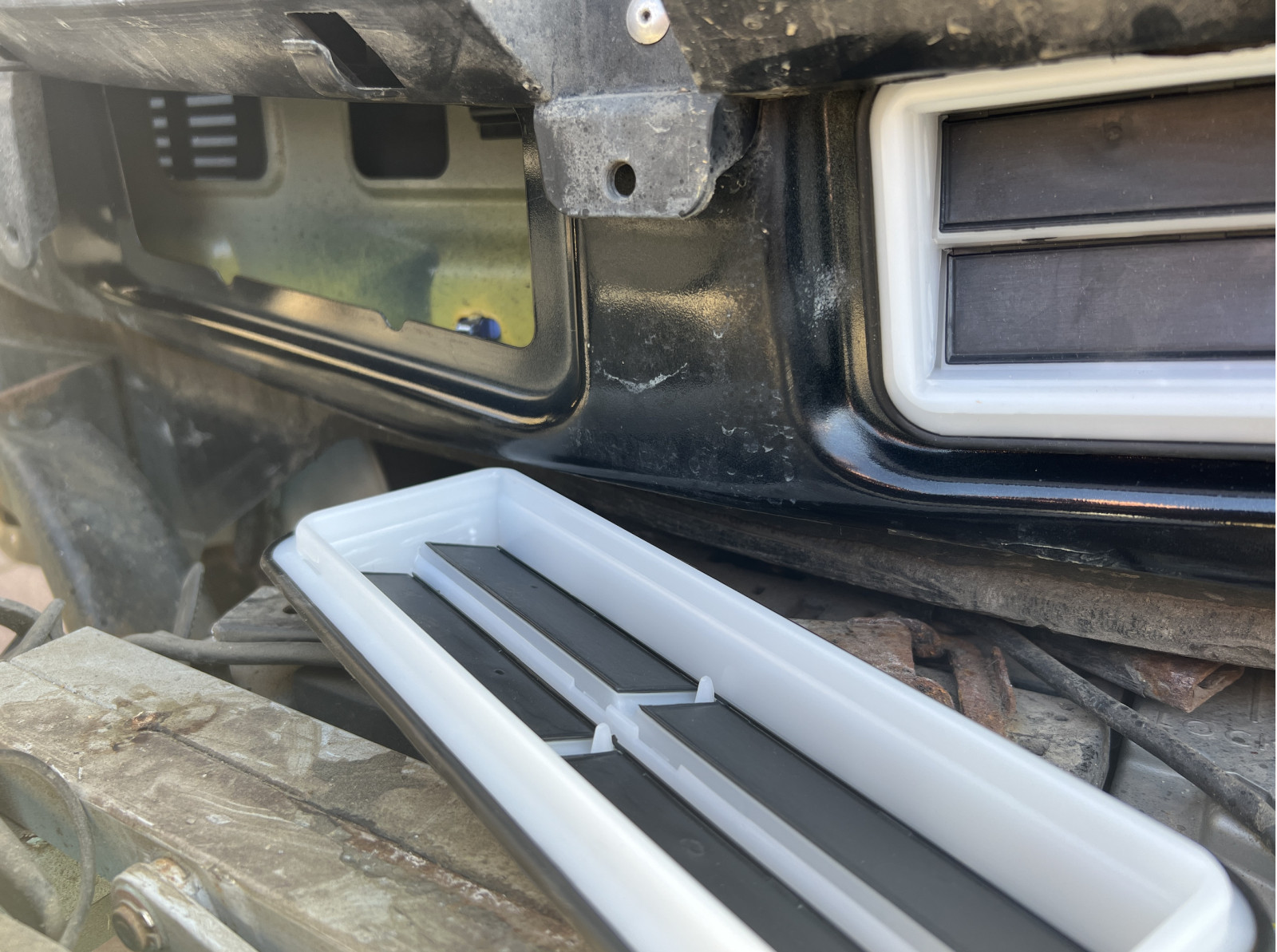 Nässe dringt von unten ein