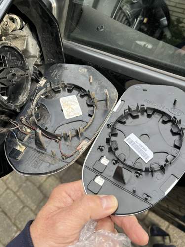 Spiegelglas mit autom. Abblendung