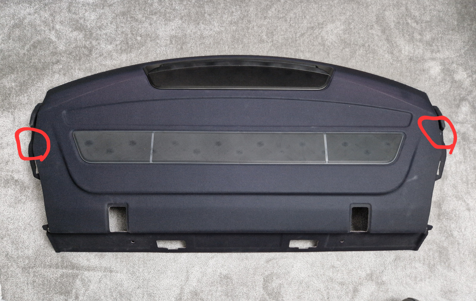 W218 Lautsprecher hinter Kopfstütze rauscht