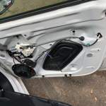 T&uuml;r ohne Verkleidung mit neuem Lautsprecher