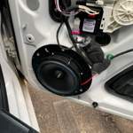 Neuer Tief Mittelt&ouml;ner mit Adaptern in der T&uuml;r eingebaut