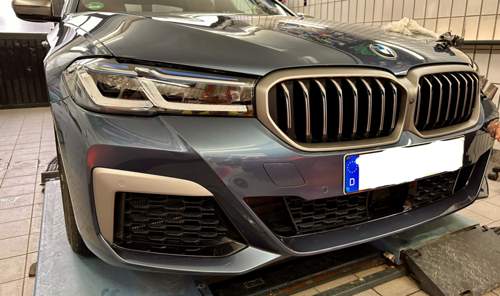 Blende vorne rechts 2