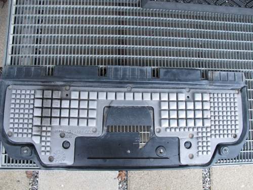 Hinterer Teil Dämpfung innen