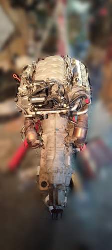 Fertiger Motorheckansicht