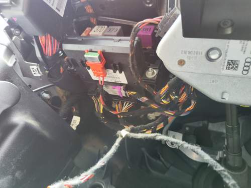 Sicherungskasten Verkleidung unter dem l