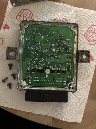 Altes Steuergerät zerlegt