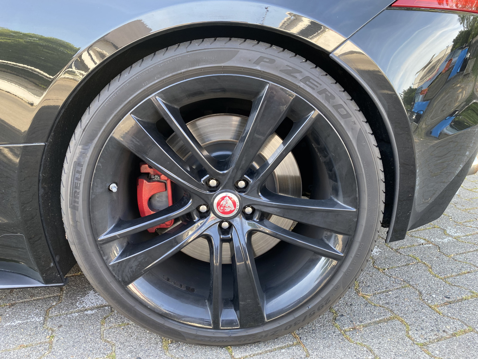 F Type R 2019 etwas tiefer und / oder etwas breiter