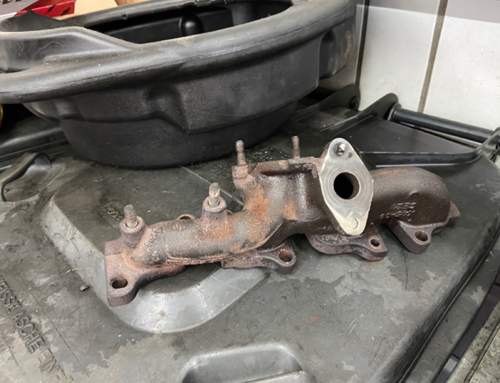 Asbgaskruemmer mit abgerissene Bolzen zu AGR.jpg