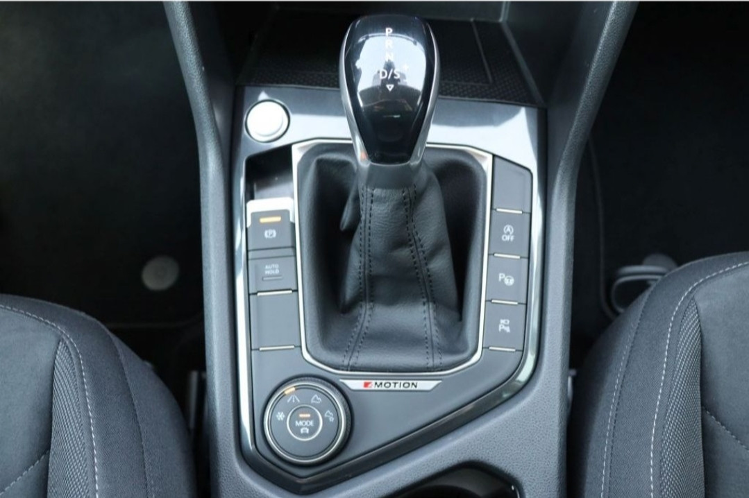 Austausch DSG Schaltknauf T2 FL gegen Schaltknauf T2