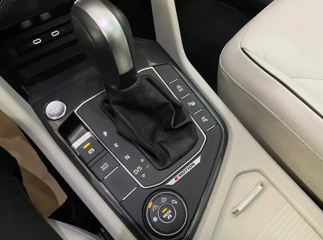 Austausch DSG Schaltknauf T2 FL gegen Schaltknauf T2