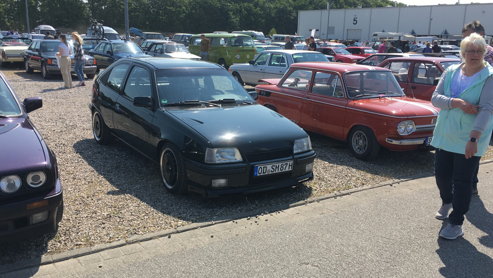 e9943c76-c4e5-4cc2-9e76-7bd239ca62ab