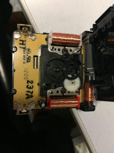 Quarz Uhrwerk mit Langwellenantenne