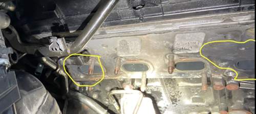 Abgasaustritt durch undichten Kruemmer.jpg