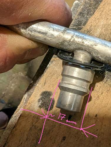 HP-Adapter am Rohrset der KA (ausgebaut)