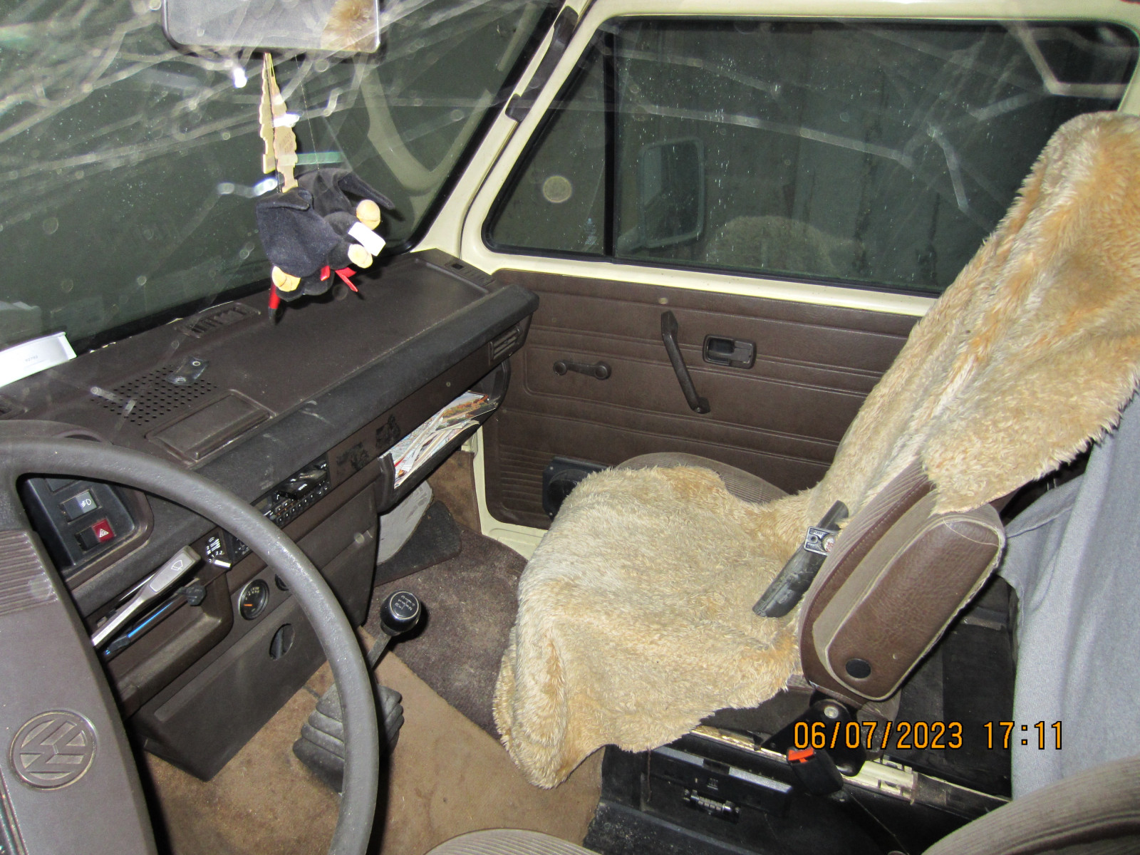 Der Schrottplatz - Spiegelsymmetrisch des Showrooms