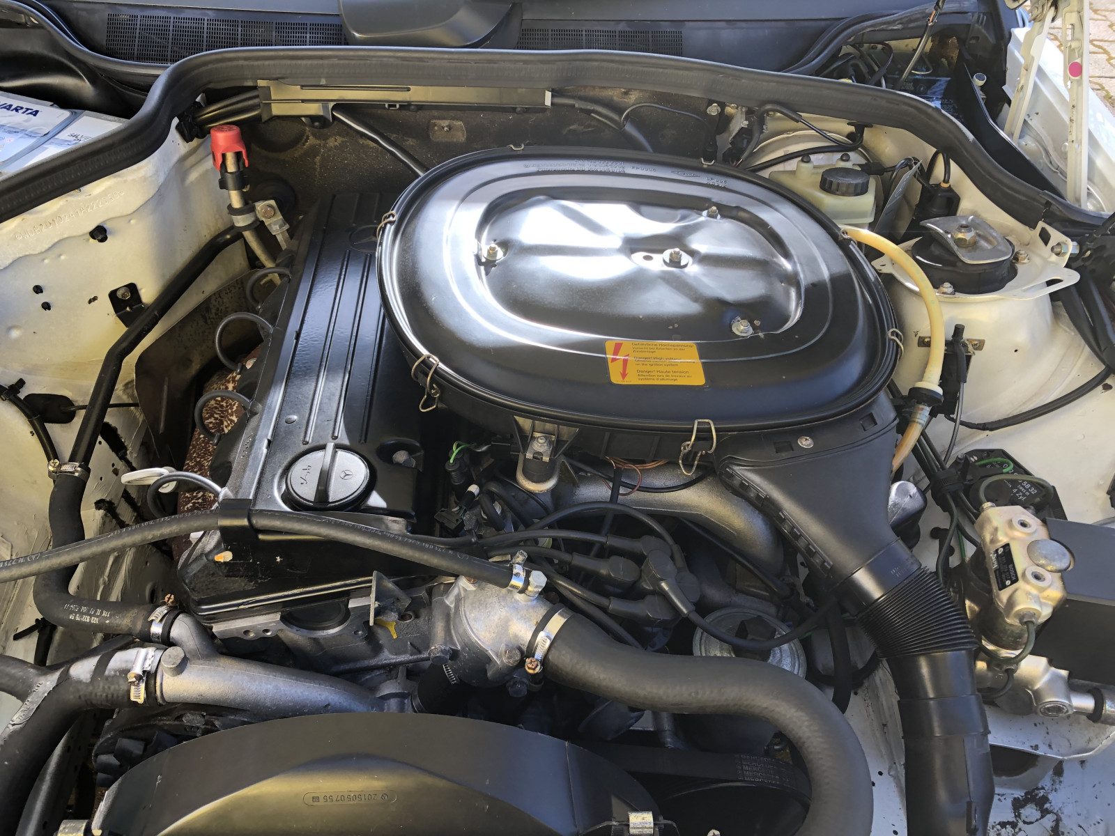 Verkaufe meinen 1985er 190E mit nur 40.000 km