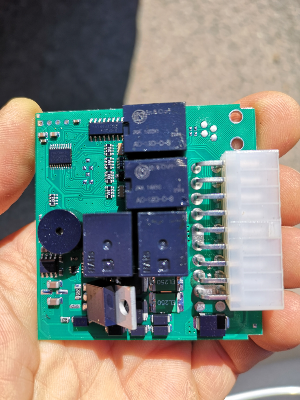 Warnblinker Anhänger nur schwach leuchtend