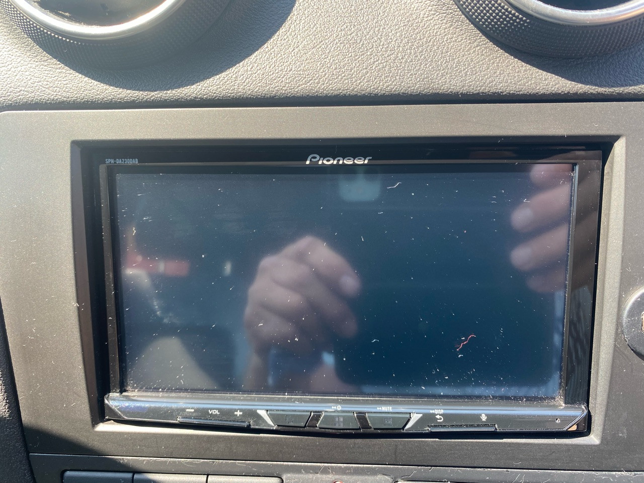 Doppel-DIN Radio mit Cinchanschluss gesucht