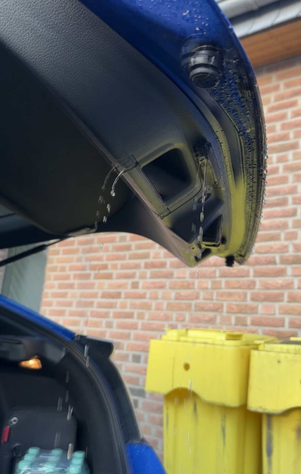 Wassereinbruch Heckklappe