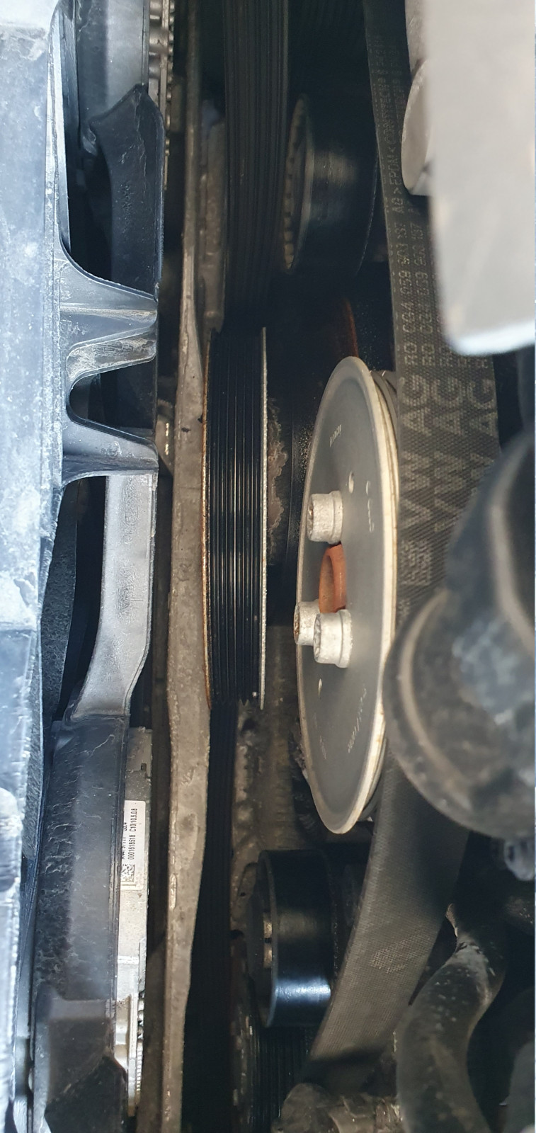 Boardnetz Störungen. Auto hört sich beim Fahren etwas an wie Traktore