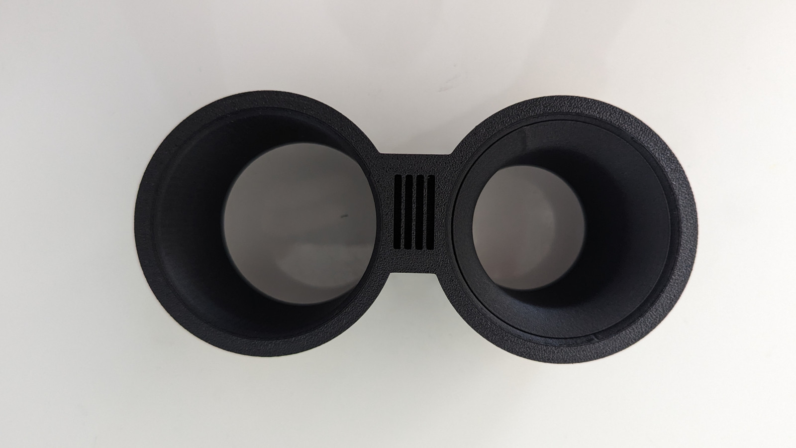 BMW 2er U06 Becherhaltereinsatz zum verkleiner?