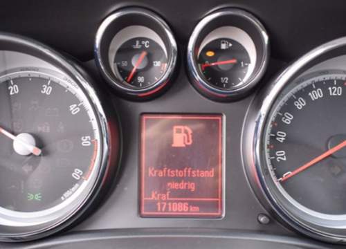 Kombiinstrument mit Displayfehler