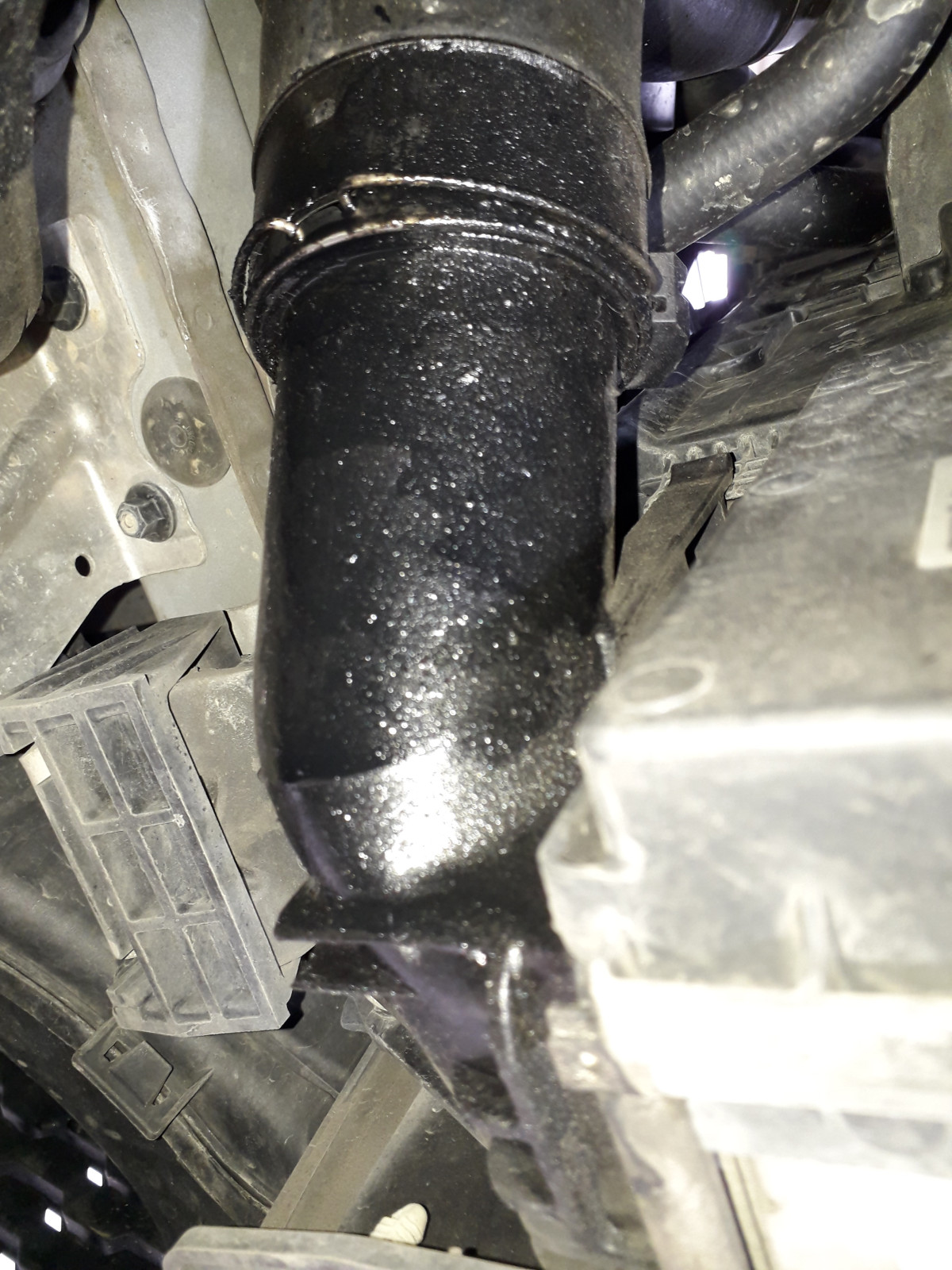 35d N57 (313 PS): Öl nach Ladeluftkühler