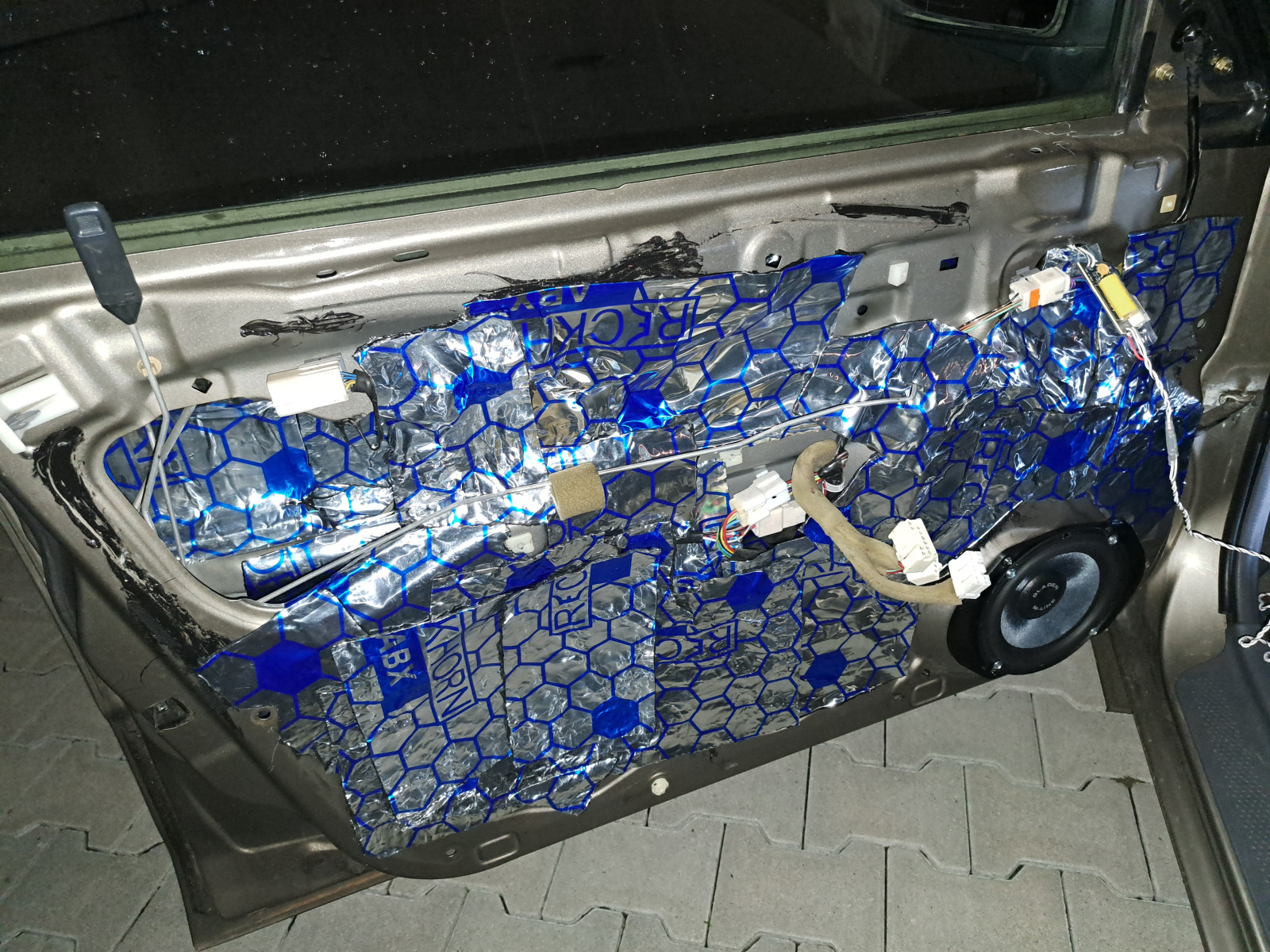 Welche Boxen in die Vorderen und Hinteren Türen?