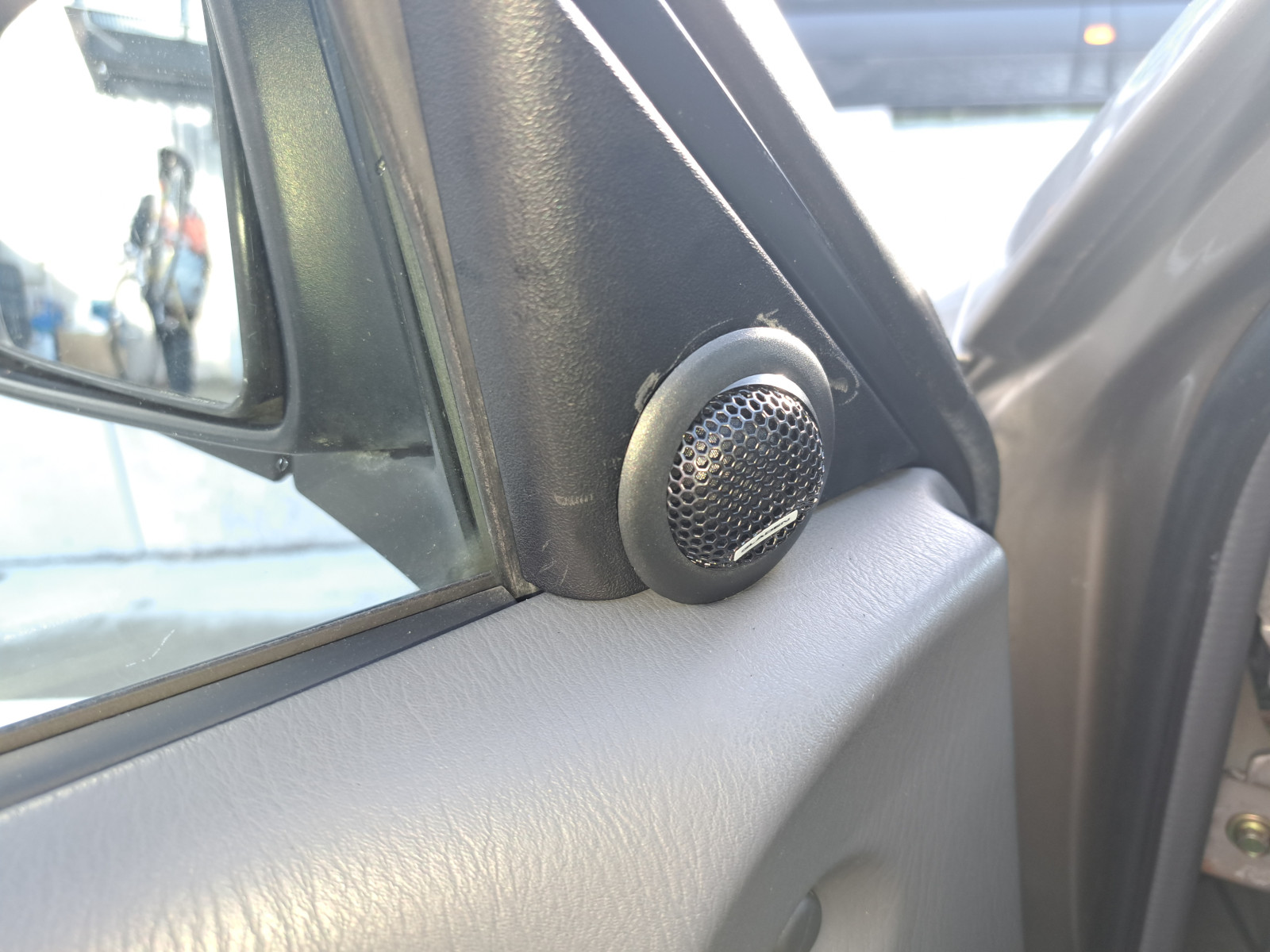 Welche Boxen in die Vorderen und Hinteren Türen?