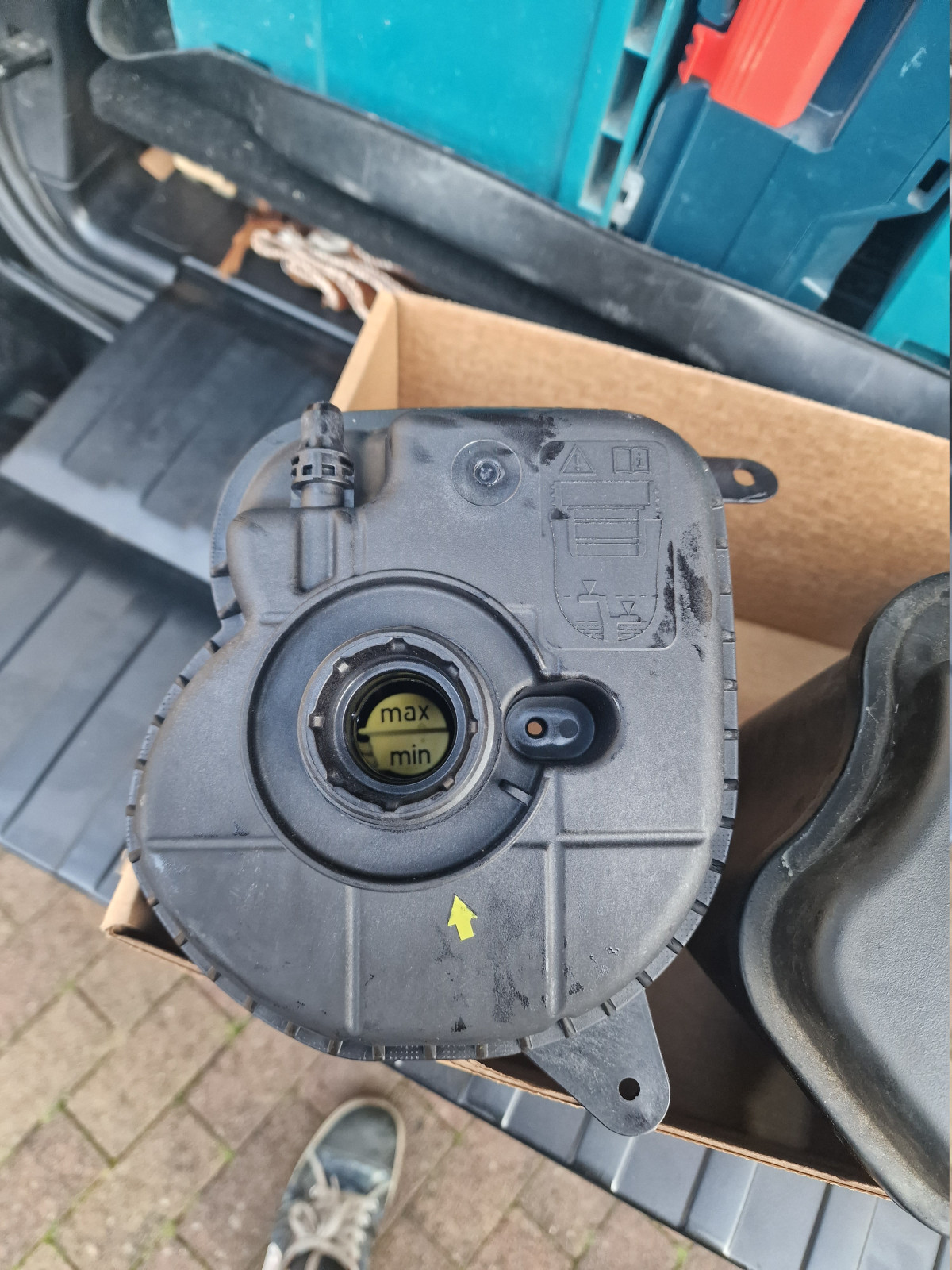 Kühlmittelstand X5 E70 4,8i nicht nachvollziehbar.... Falsches Kühlmittel eingefüllt?