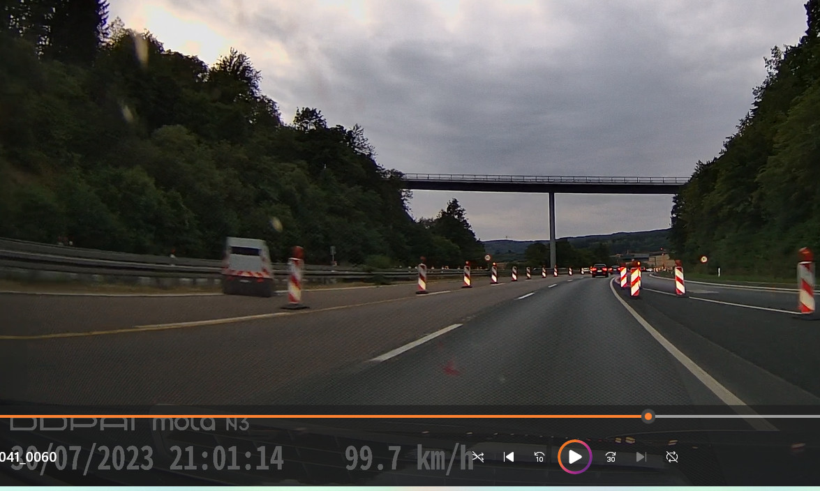 Falsch geblitzt, falsches Schild. Was würdet ihr machen?