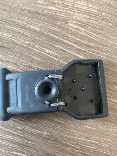 Audi A6 Halteband Endteile repariert