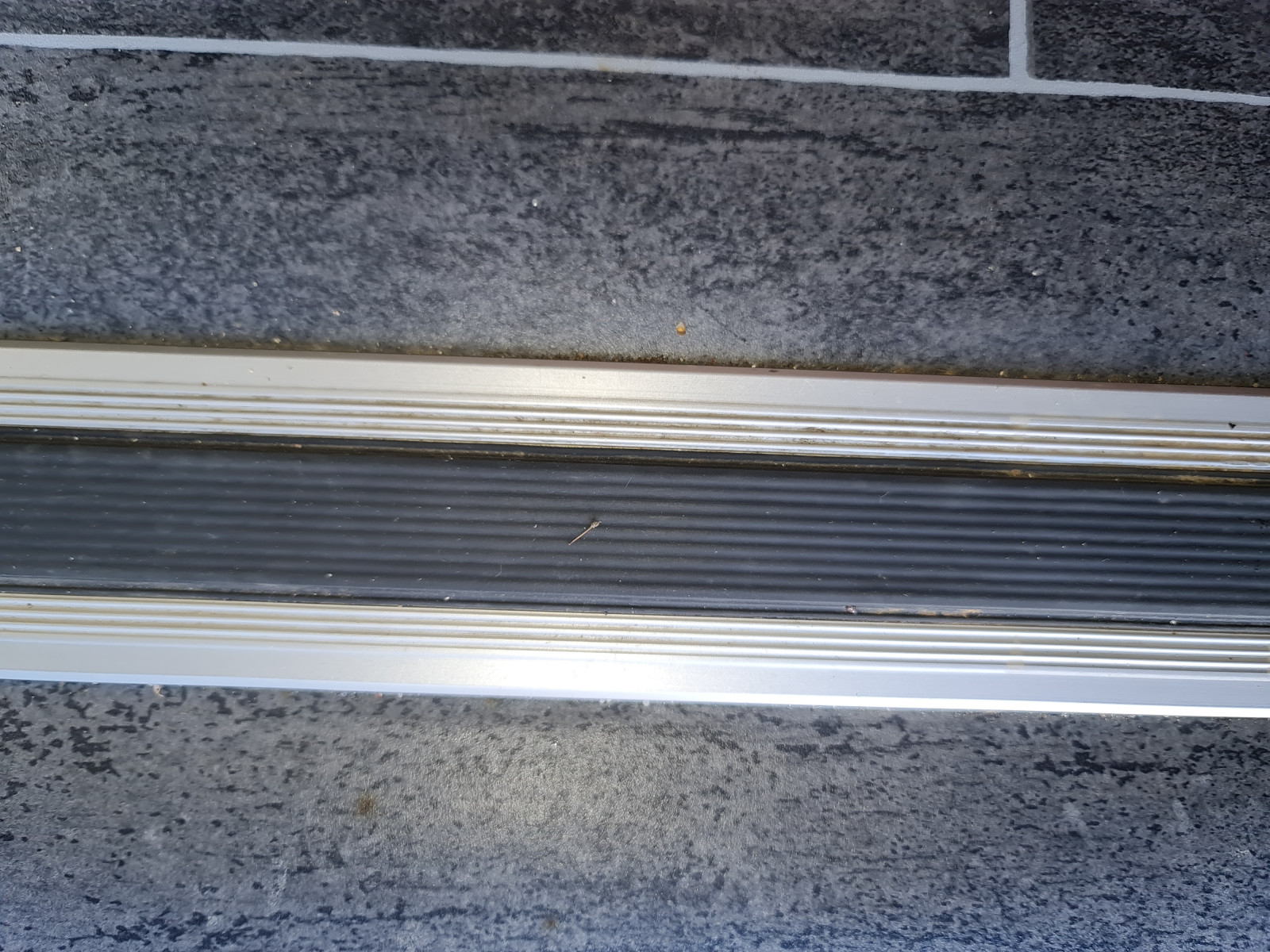 Sitzschienenabdeckung, Lösungen?