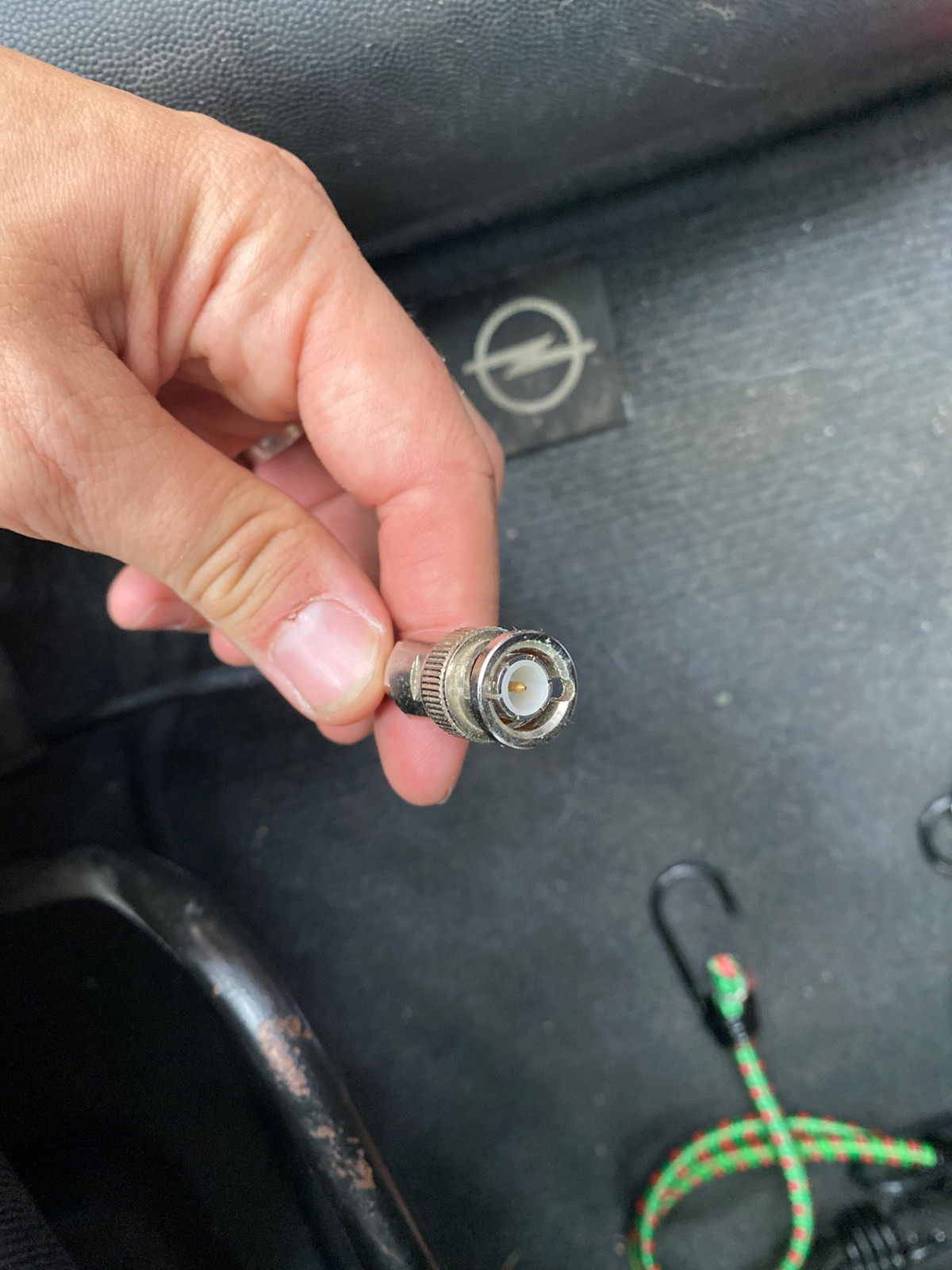 Unbekanntes Kabel unterm Fahrersitz, Opel Combo, C