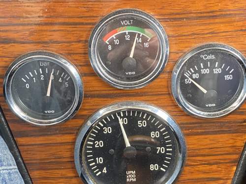 Käfer, Drehzahlmesser, Öldruck, ...