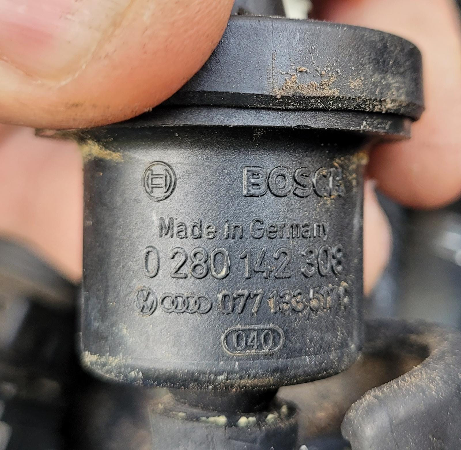 4.2 AKG Benzinschlauch Zulauf Rail immer wieder undicht