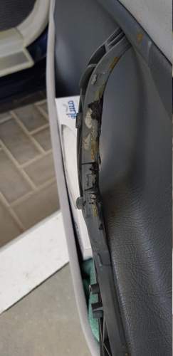 CLK-2 Handgriff hinter der Kappe