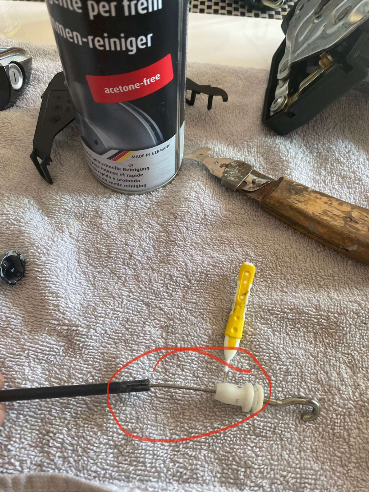 Türschloss Fahrerseite verriegelt nicht mehr