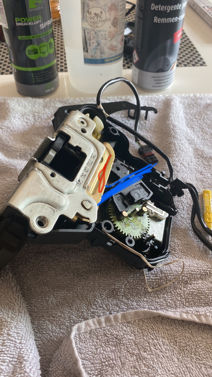 Türschloss Fahrerseite verriegelt nicht mehr