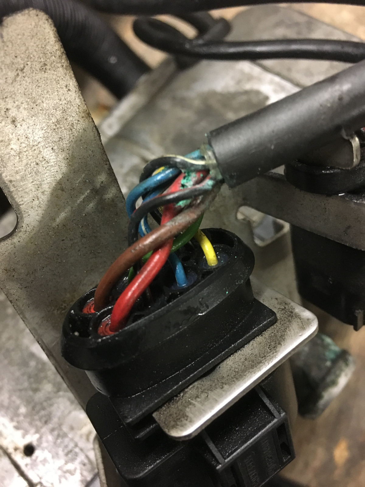 Zusatzheizung schaltet sich von alleine ein und aus