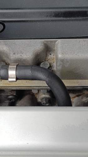 Kraftstoffleitung abgewinkelt.jpeg