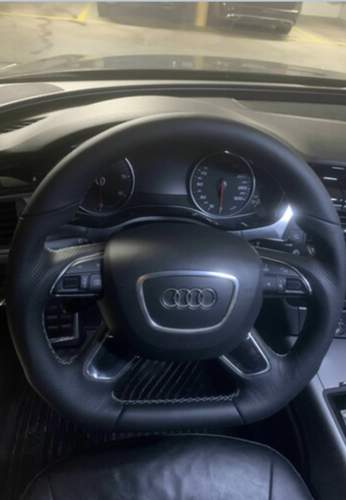 4-Speichen Lenkrad abgeflacht