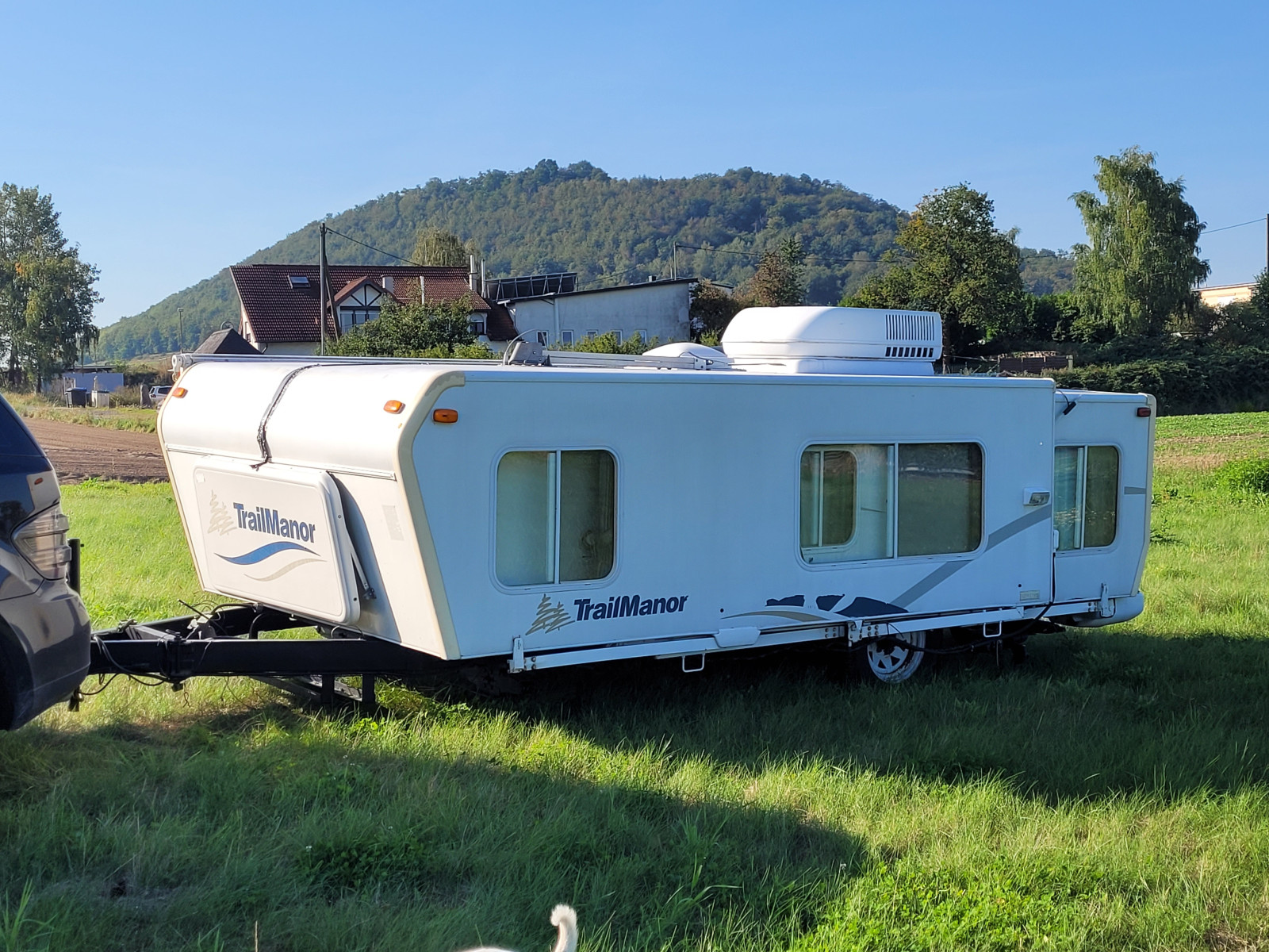 Trail Manor Pup Up Camper Wohnwagen angekommen