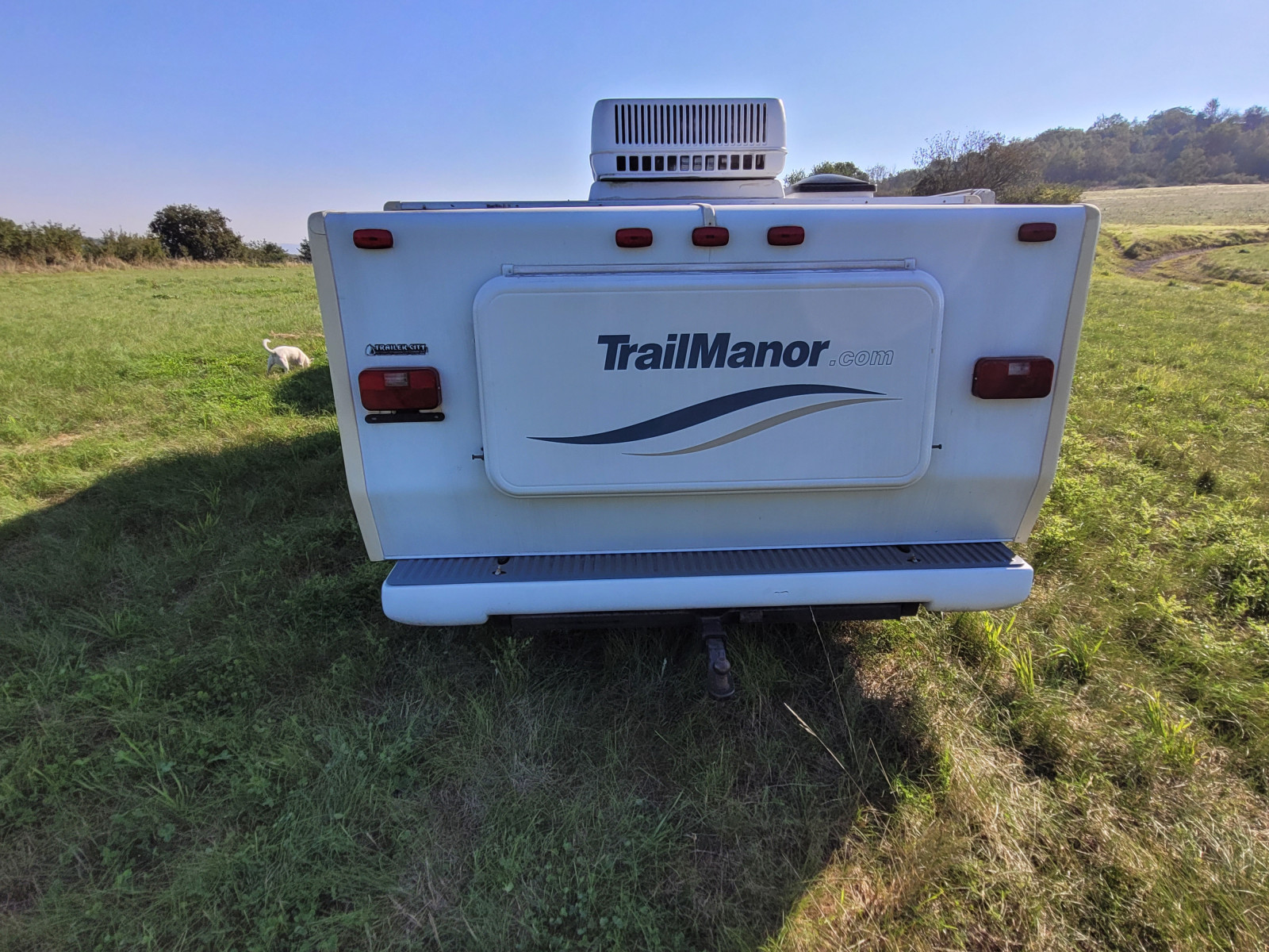 Trail Manor Pup Up Camper Wohnwagen angekommen