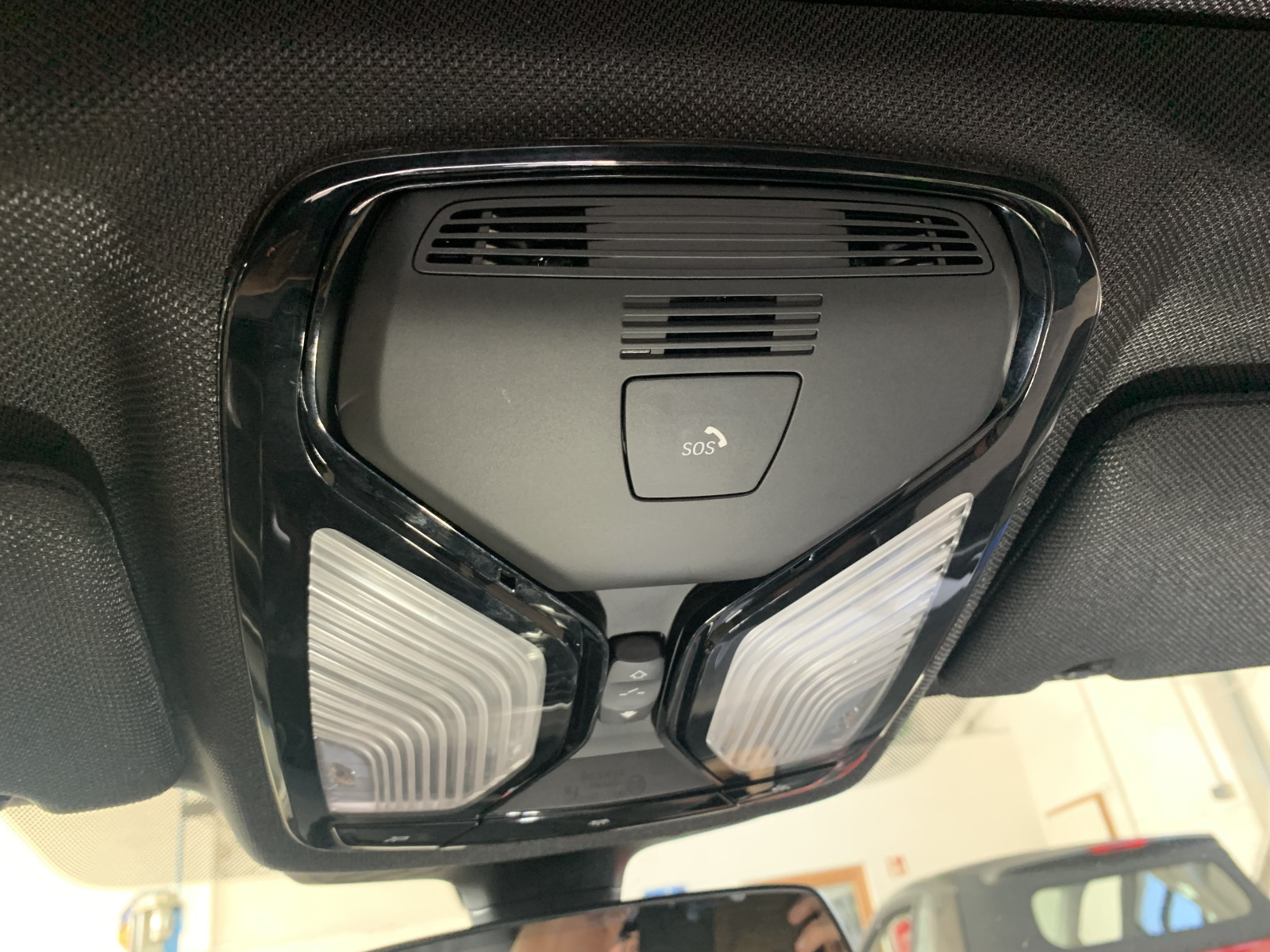 Deckenleuchte ausbauen