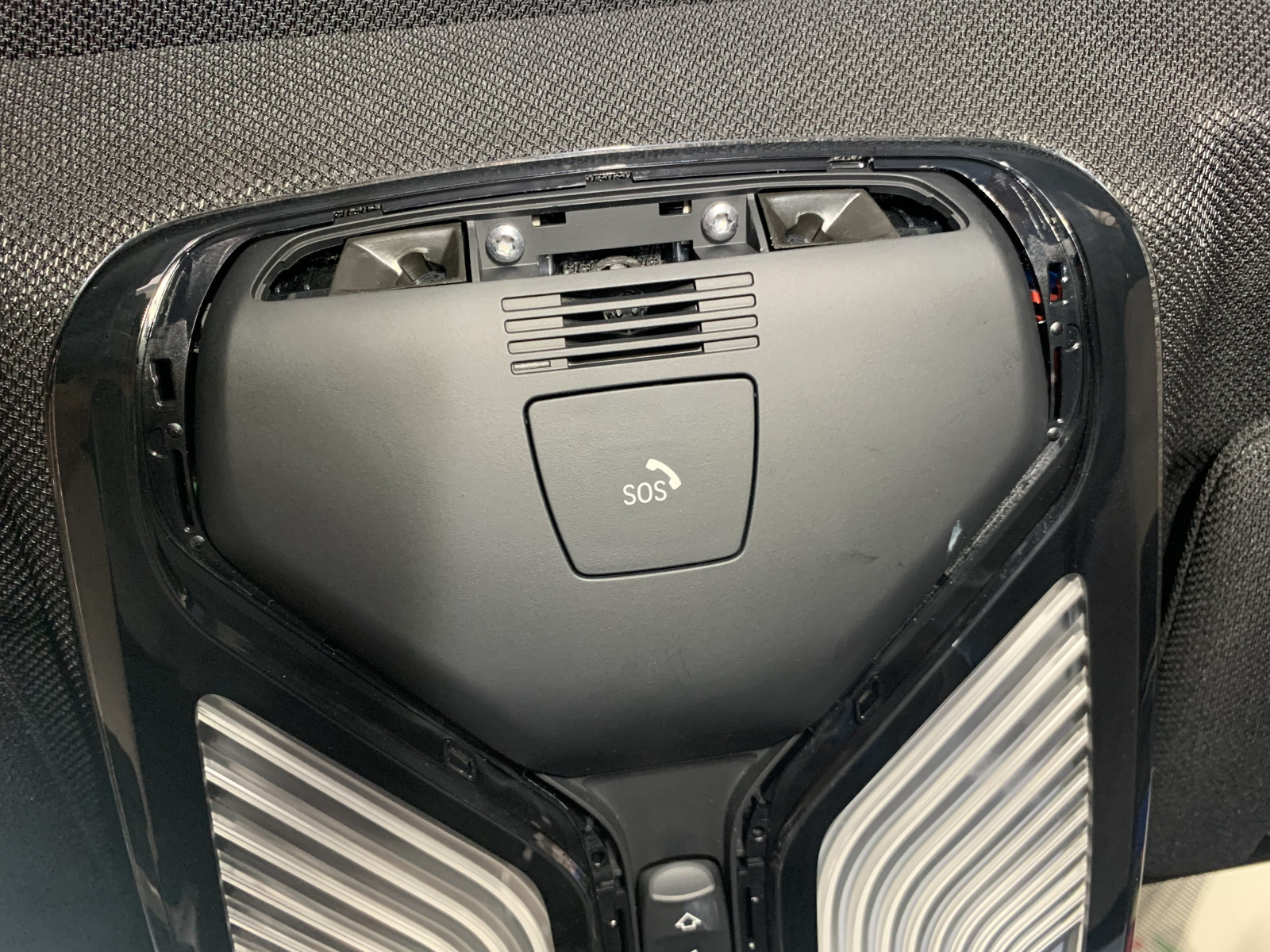 Deckenleuchte ausbauen