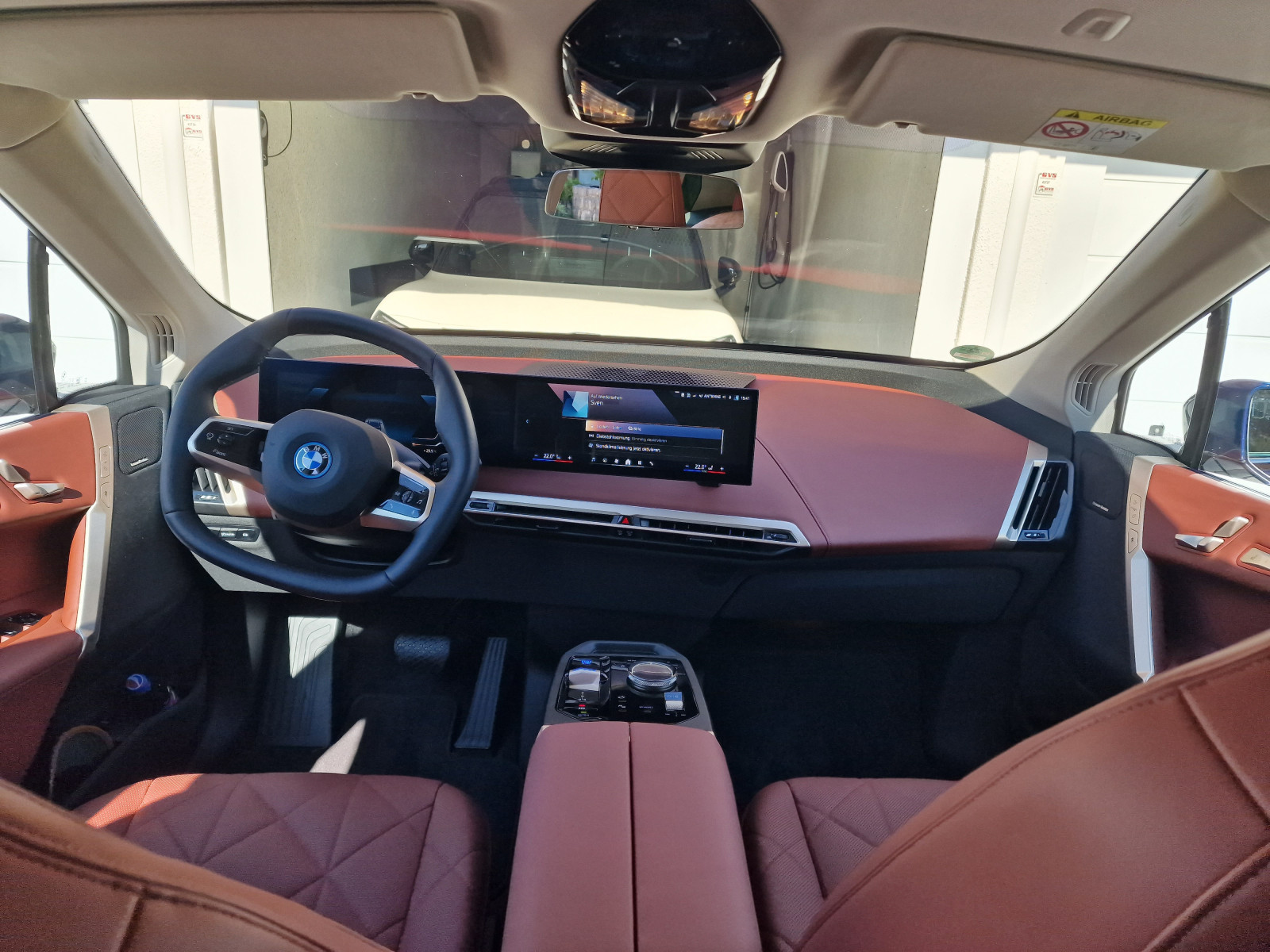 BMW iX - Wartezimmer