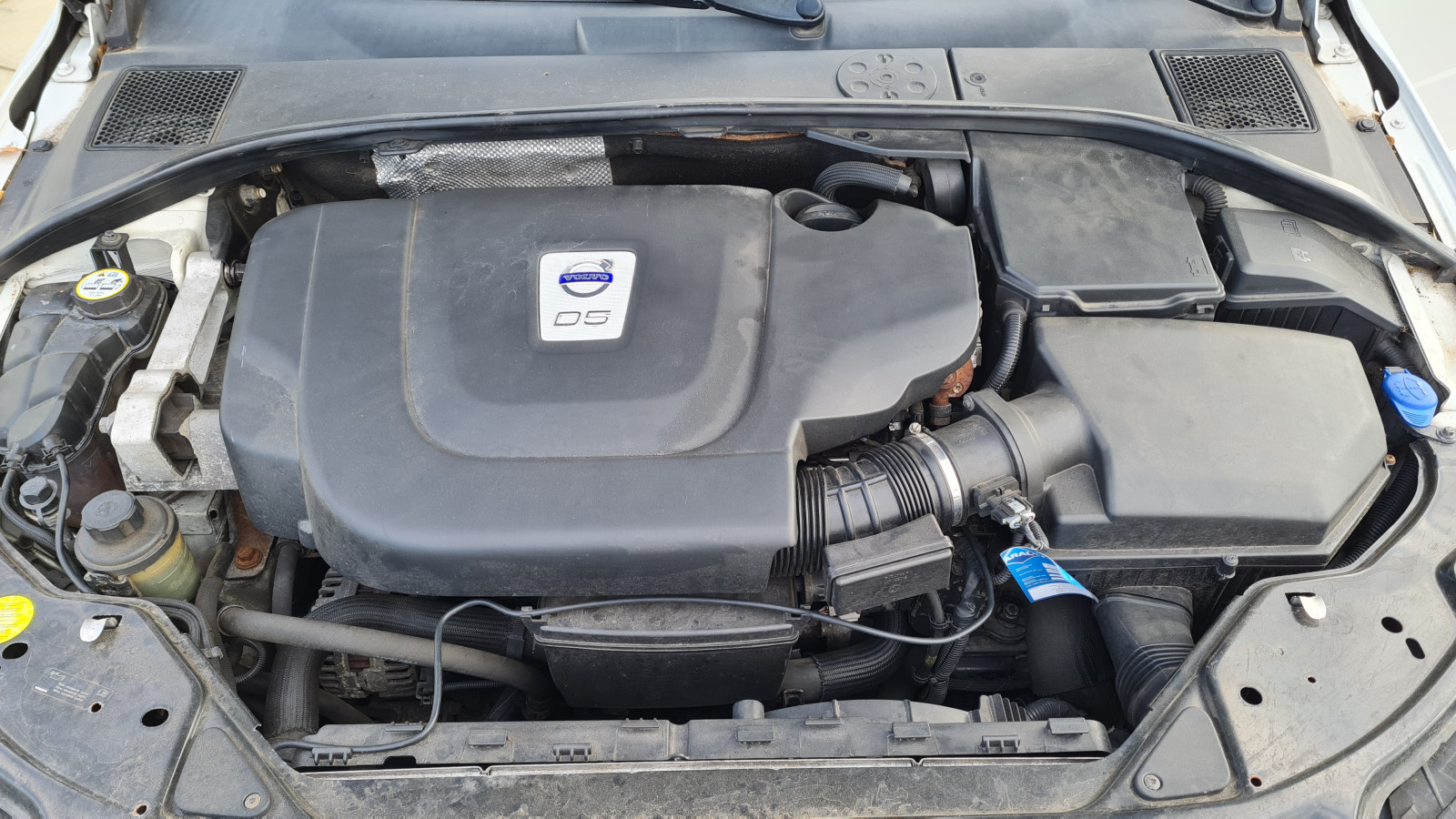 Volvo V70 D5 (D5244T10)