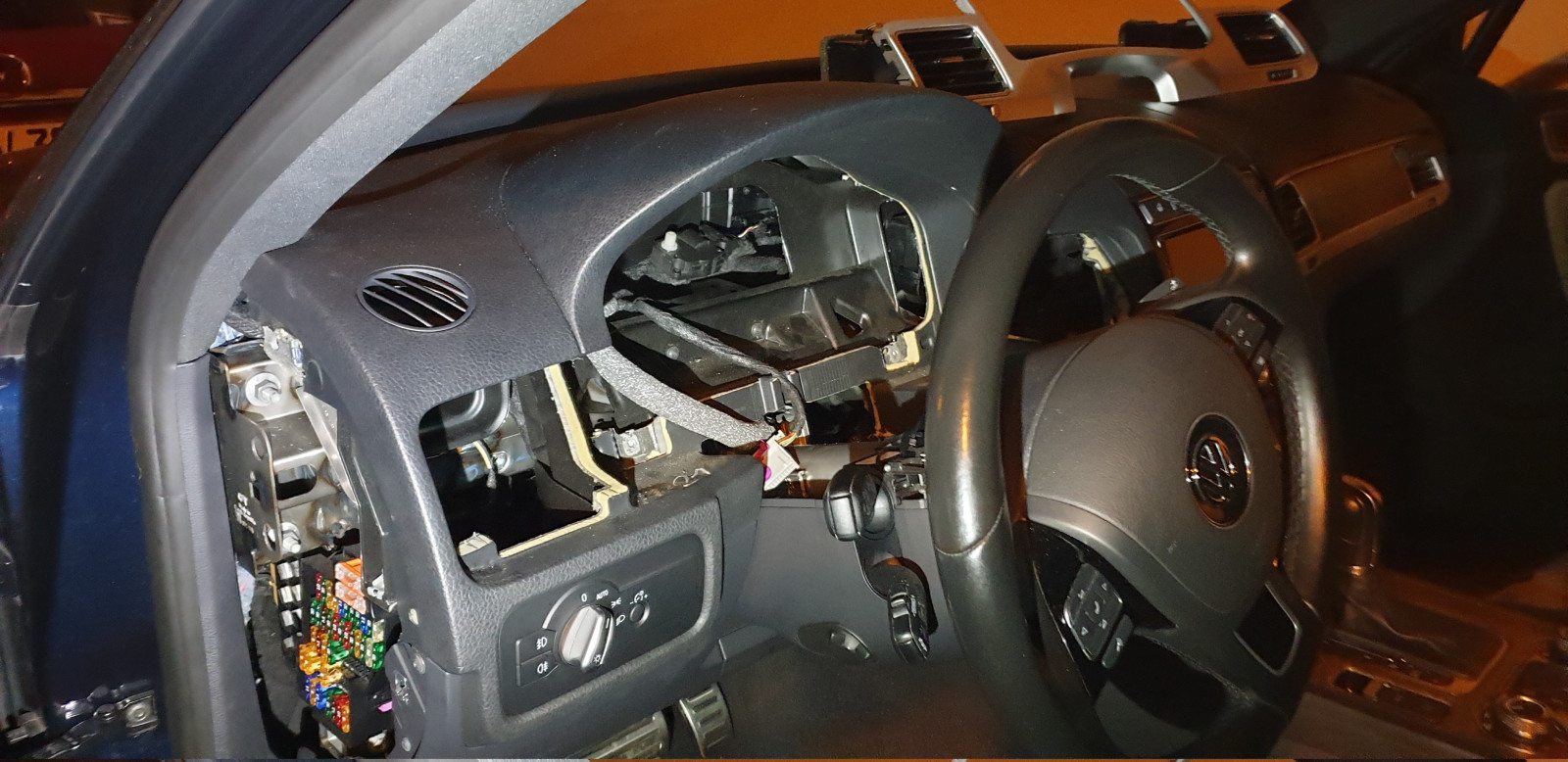 Stellmotor der indirekten Belüftungsklappe links mechanischer Fehler