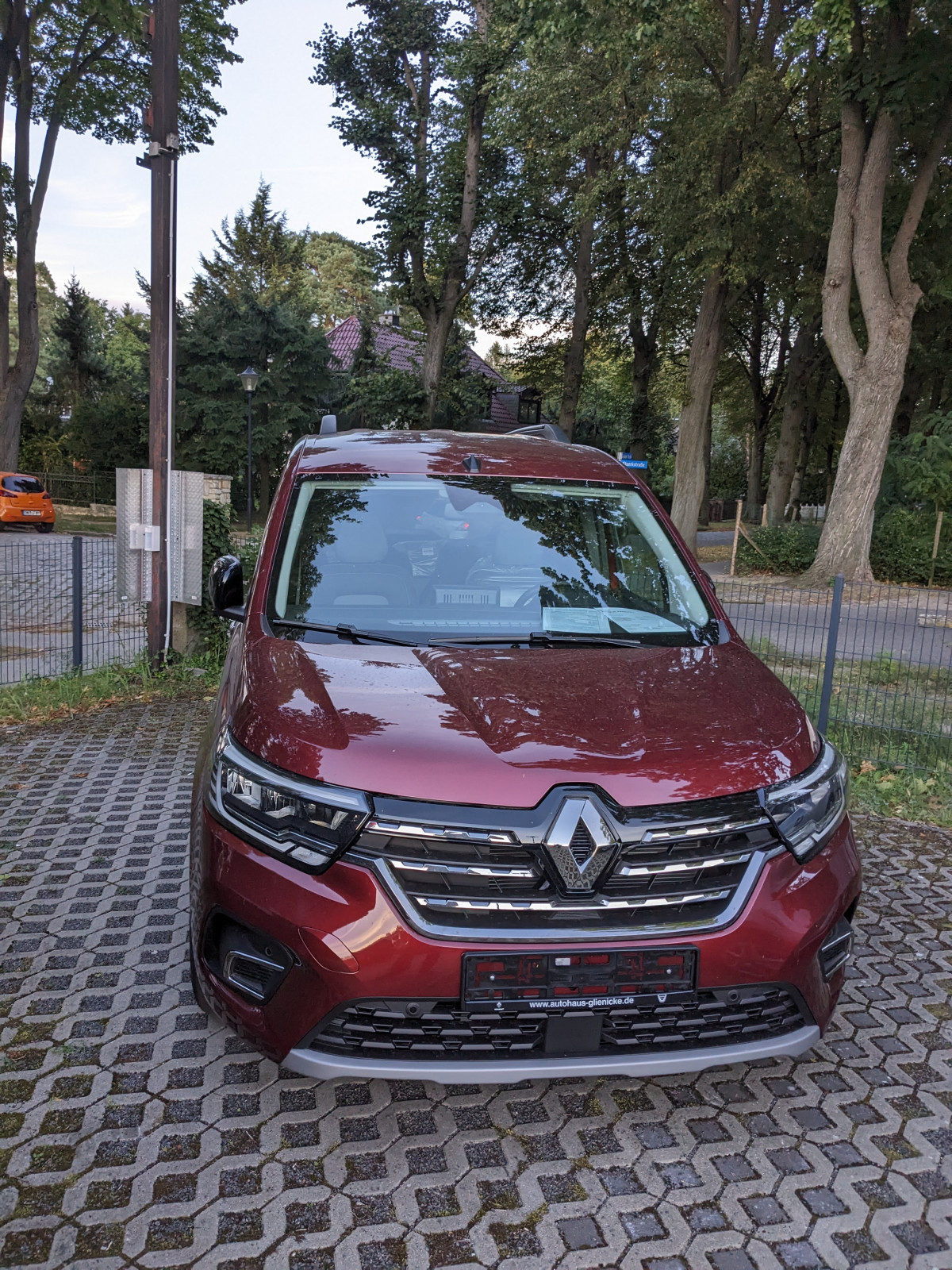 Kangoo bestellt - Wartezimmer